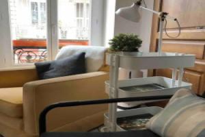 Lovely large familial apartment in central Nice, ten minutes walk to the beach!, Ницца