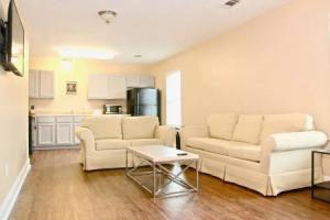 Lasalle 1a/2a · Enormous Gated Apartments Perfect for Groups!, Новый Орлеан