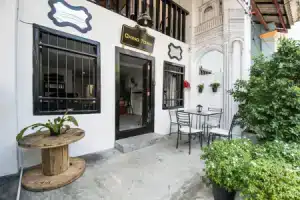 Гостевой Дом «Chino Town Gallery Alley - Sha Plus», Пхукет Таун