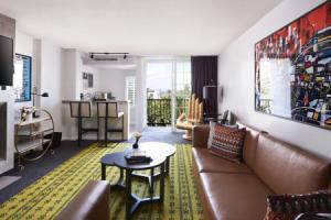 Отель «Montrose at Beverly Hills», Лос-Анджелес