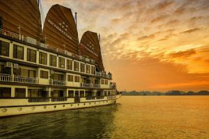 Отель «Victory Star Cruise», Халонг