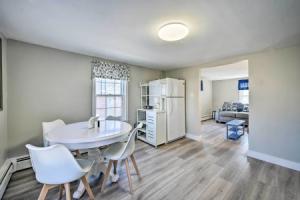 Lovely Rockport Apartment, Walk to Beaches!, Рокпорт
