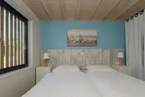 Comfortable Lodge With Dishwasher, in Bloemendaal, Зандворт