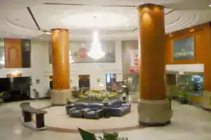 Отель «Bp Grand Tower», Хатъяй
