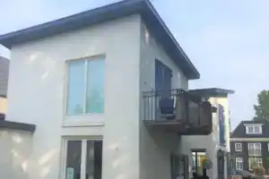 Logeerstudio 22, Алмере
