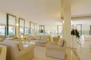 Hotel «Michelangelo», Червия-Милано-Мариттима