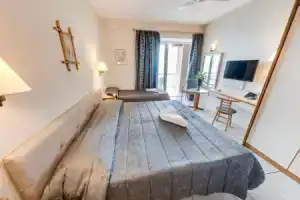 Sliema Chalet Hotel, Слима
