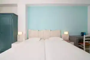Iris Boutique Hotel, Камари