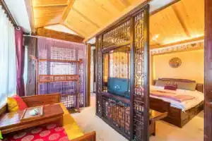 Мини-отель «Ruoshuigu Boutique Inn», Лицзян