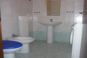 appartamento con balcone vicino al mare, Cupra Marittima