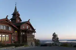Отель «Scandic Holmenkollen Park», Осло