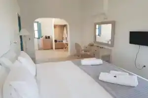 Отель «Black Rose Beach Suites», Периволос