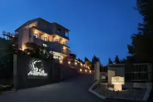Mirabilia Boutique Hotel, Криопиги