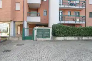 CaseOspitali - CASA I GIARDINI - bilocale a pochi passi dal San Raffaele, Сеграте