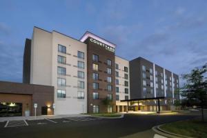 Отель «Courtyard by Marriott Charlotte Waverly», Шарлотт