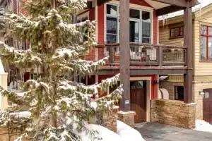 Red Crest 3 Bedrooms PWS-957 by KBM, Парк-сити