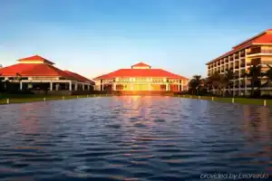 Pullman Danang Beach Resort, Дананг