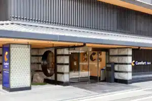 Отель «Comfort Inn Kyoto Shijokarasuma», Киото