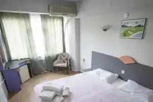 Masal Pansiyon Burhaniye, Бурхание