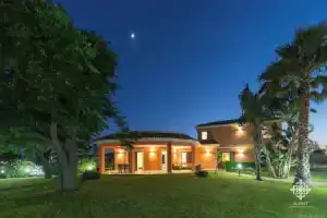 Villa Seaside - Dimora con jacuzzi a 200mt dal mare, Аренелла