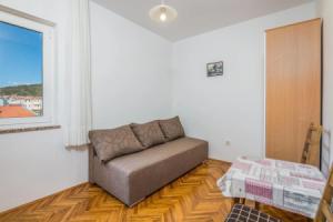 Beautiful Apartment in Baska With 2 Bedrooms and Wifi, Башка