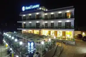 Hotel «Luxury», Ксамил