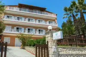 Апарт-отель «Nel Mare Studios», Лаганас