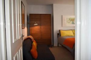 1BD Flat in Prestigious Hove Villas 5 Mins to sea, Брайтон