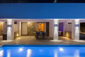 Amperian Mykonos Suites & Villas, Миконос