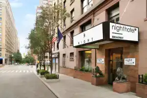 Night Hotel Broadway, Нью-Йорк