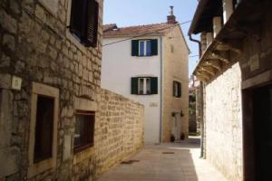 Apartments by the sea Stari Grad, Hvar - 18850, Стари Град