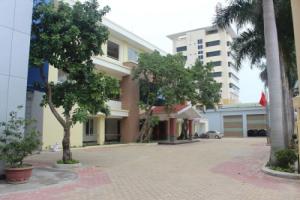 Hoa Binh Hotel, Донгхой
