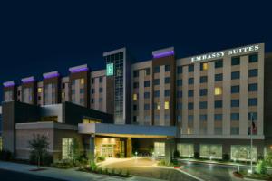 Embassy Suites by Hilton College Station, TX, Колледж-Стейшен
