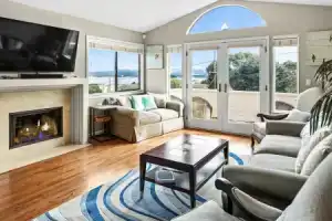 David Home 566 4 Bedrooms 2 Bathrooms Home, Монтерей