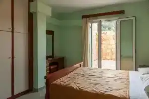 Yialasi Hotel, Палайя Эпидаврос
