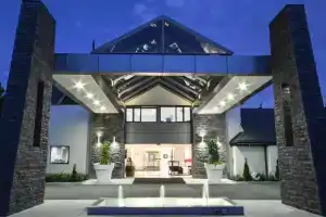 Carnmore Chateau Marlborough, Бленхейм