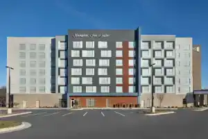 Hampton Inn & Suites Durham University Medical Center, Дарем