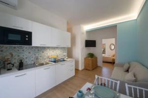 Suites Nonni - An Elegant Retreat in the Heart of Maiori, Майори