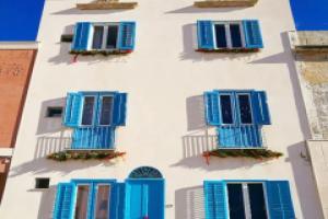 Casa Blue Windows p1, Фавиньяна