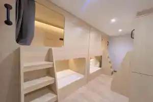 Snowball Hostel, Фурано