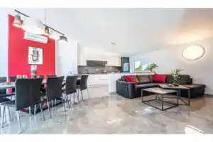 Modern and luxury villa designed for ultimate relaxation, Кринца
