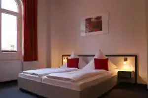 Hotel «zwischen den Seen», Варен