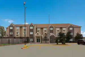 Americas Best Value Inn & Suites Lake Charles at I-210 Exit 5, Лейк-Чарльз