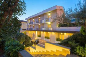 Virgilio Grand Hotel, Сперлонга