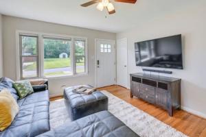 Greensboro Vacation Rental: 2 Mi to Downtown!, Гринсборо