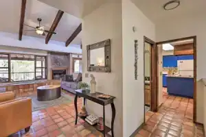 Beautiful 'saguaro Vista' w/ Mountain Views!, Тусон