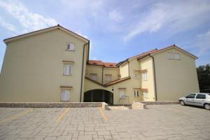 Stunning Apartment in Mandre With Wifi and Indoor Swimming Pool, Mandre