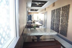 Отель «Tuscan Garden Inn», Лос-Анджелес