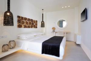 2 Bedroom Eolia Kamari Villa 100m2 with Private Heated Pool, Камари