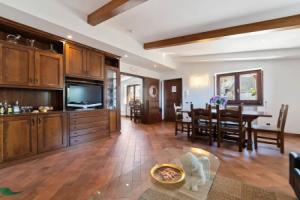 Lovely Holiday Home in Massa Lubrense With Whirlpool, Сант-Агата-суи-Дуэ-Гольфи